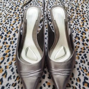 Brand New Bronze Leather Bandolino Heels